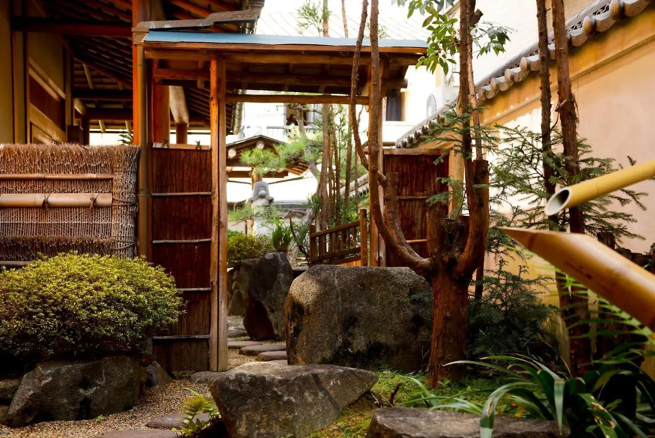 別荘 庭之宿 新大阪日本庭園の家 -Residence Inn Niwanoyado-